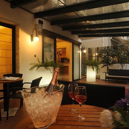 لايقويليا Hotel Garden المظهر الخارجي الصورة